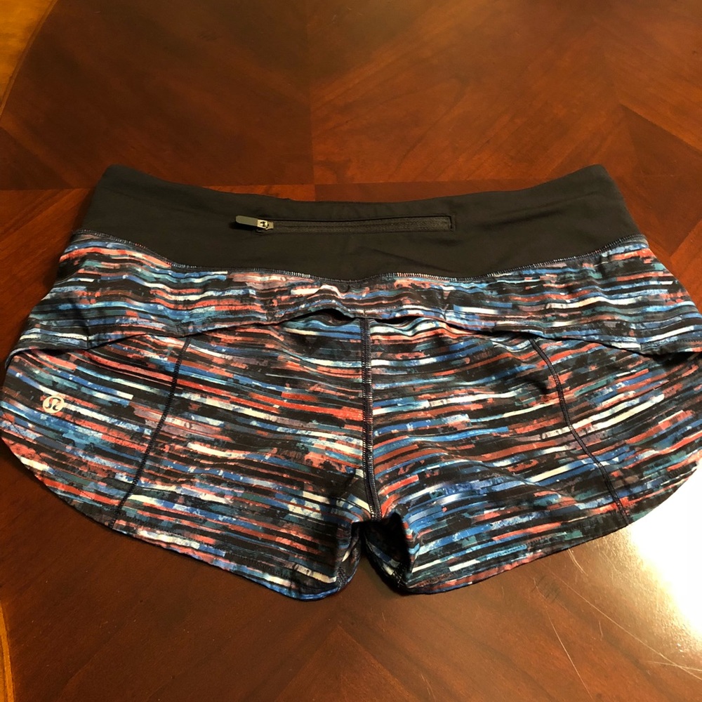 Lululemon shorts size 6